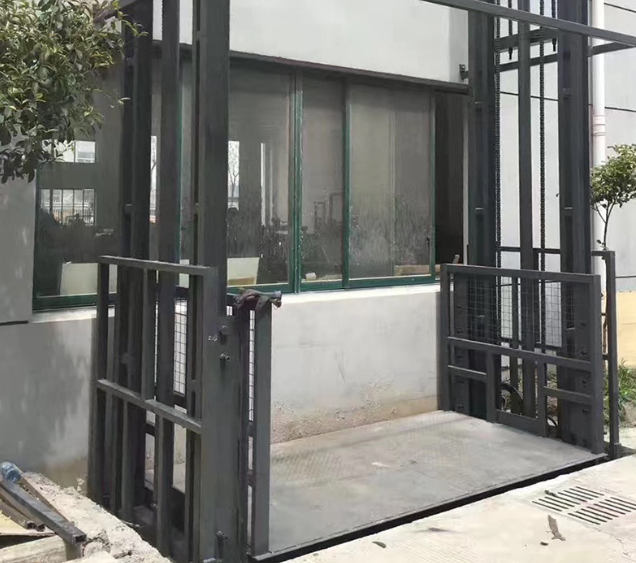 清流导轨式施工升降机助力民生工程提速增效